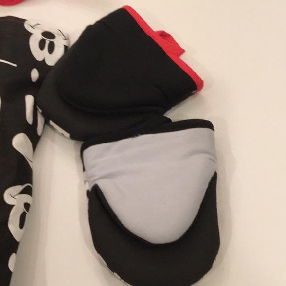 NEW Disney Mickey Mouse apron and mini mitts - Picture 3 of 8
